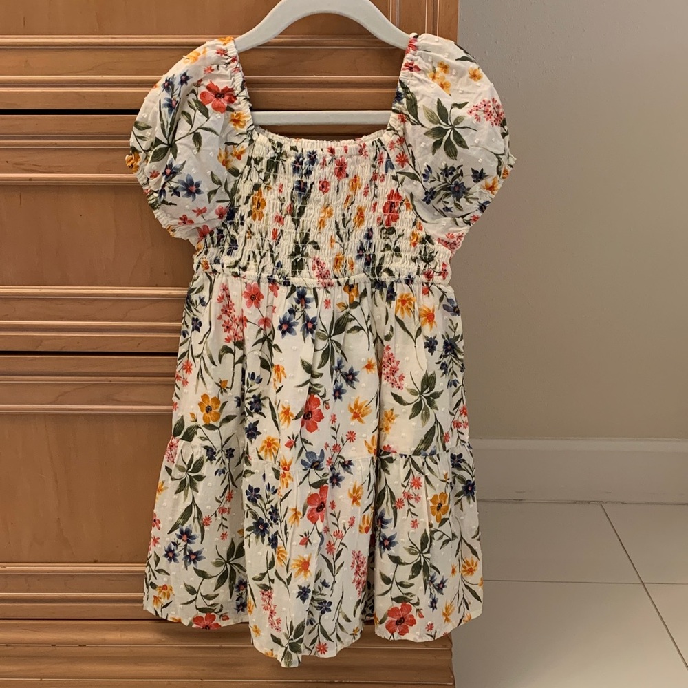 NWOT Old Navy Floral Puff Sleeve Kids Dress